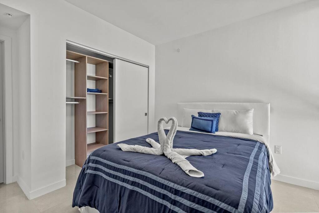 Apartment Lovely Modern & Homely Apartment With A Pool & Gym